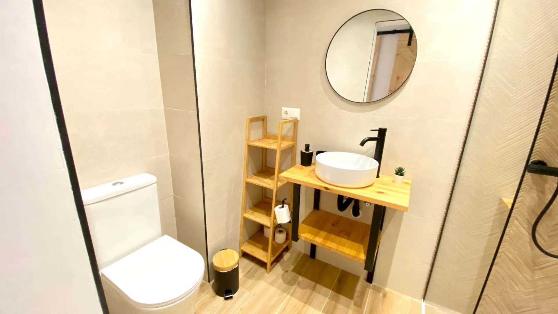 Apartamento Moderno Y Espacioso Con Vistas Al Mar Nerja