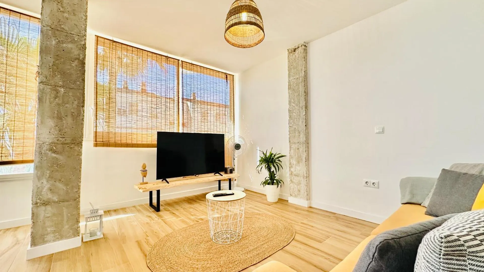 Apartamento Moderno Y Espacioso Con Vistas Al Mar Nerja